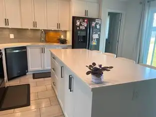 House / Apt cleaning Service ($40/hour) info@pristinepros123.ca63373390390785123