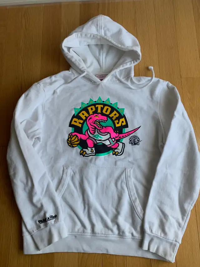 NBA Toronto Raptors hoodie and t-shirt (Mitchell and Ness) in Men's in Markham / York Region - Image 4