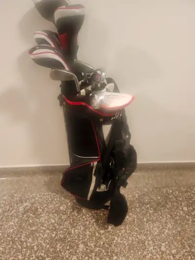Powerbilt golf clubs great beginner set only used a few timesLH, View more