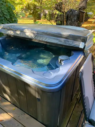 Hot tub @ pool, View more