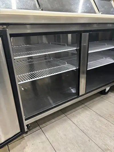Blow out sale of restaurant equipment. I will accept reasonable offers. Commercial freezers, fridges...