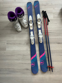 Girls skis (122cm) boots (23-23.5) and ski poles 