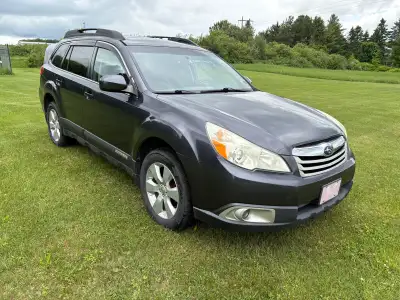 Selling a reliable, accident free and well-maintained 2010 Subaru Outback Limited 2.5i crossover SUV...