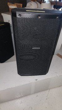 Samson RS 112a speakers 400 watt 12inch powered speakers (2)