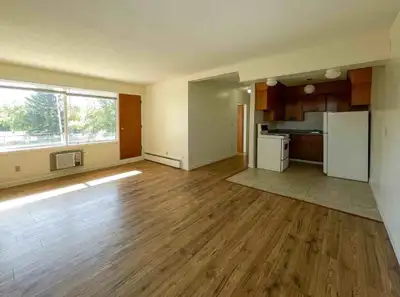 Room for Rent – Female Only