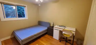 ROOM FOR RENT NEAR BEDFORD HIGHWAY / MSVU !