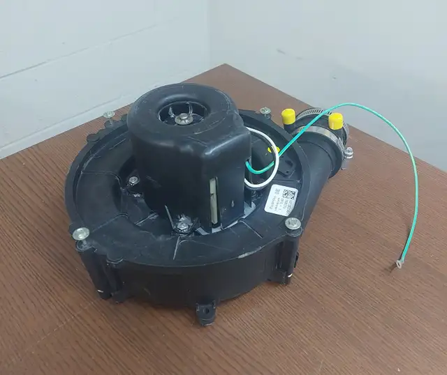 7058173 FASCO Draft Inducer Motor–3300 RPM | OEM 1172823 - M 203 in Heating, Cooling & Air in City of Toronto - Image 4