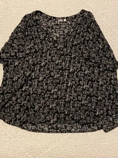 Women’s Sleevless Top Size XXL, View more