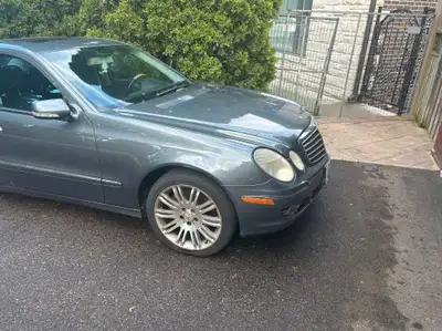 I am selling a 2007 Mercedes E550. 5.5-liter V8 engine, automatic transmission, and rear-wheel drive...