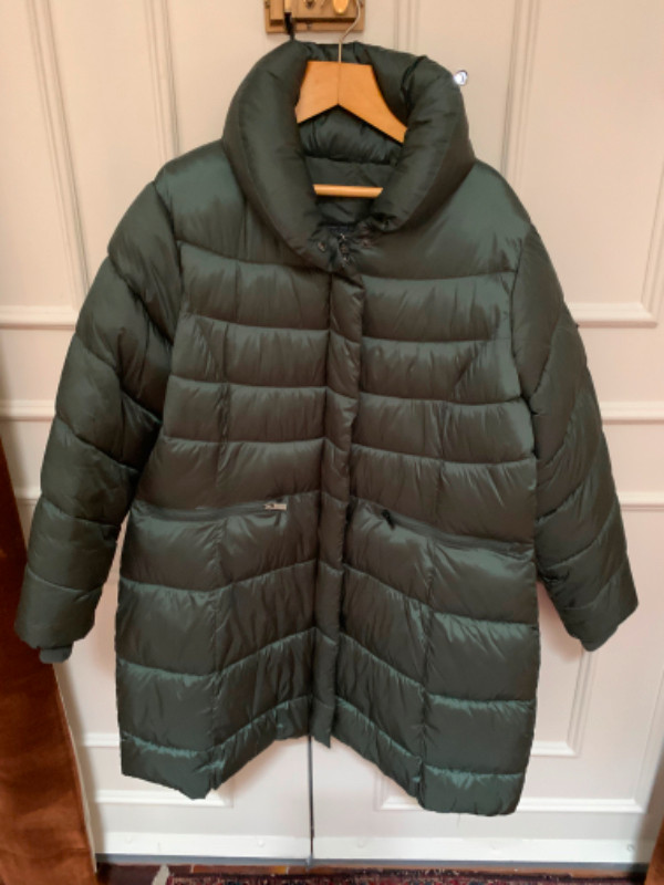 STEVE MADDEN women puffer coat in Women's - Tops & Outerwear in Kawartha Lakes