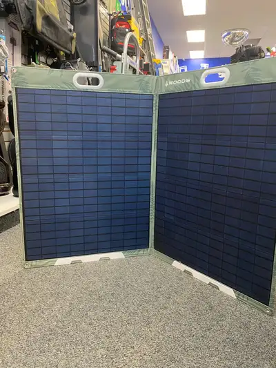 The Woods 100 Watt Solar Panel is a durable, high efficiency solar panel designed to provide reliabl...