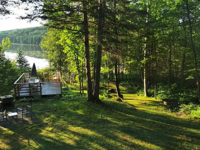 Chalet bord de lac à louer, mini domaine in Quebec in Canada - Image 9