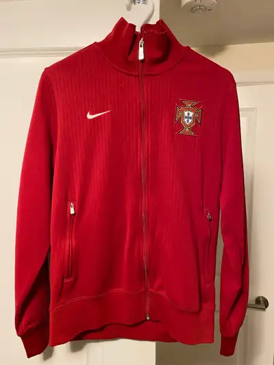 Nike Portugal jacket, signed by Rui Patricio ( Euro 2016 Winner) & Andre Santos ( former Sporting CP...