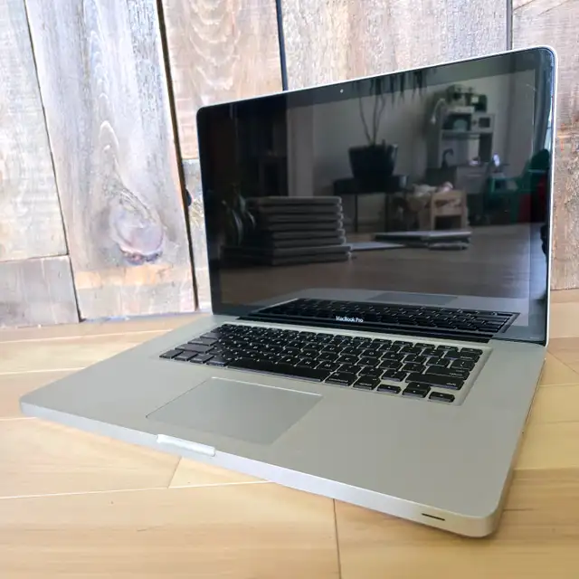 Macbook Pro Mid 2010 15" | Intel i5 | 8 Gb RAM | SSD 128 Gb in Laptops in Laval / North Shore - Image 7