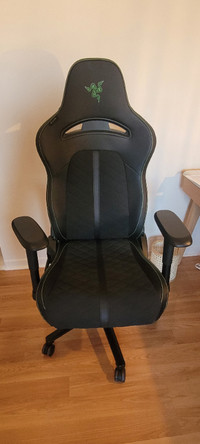 Razer - Chaise de bureau / gaming ergonomique Enki X - Noir/Vert