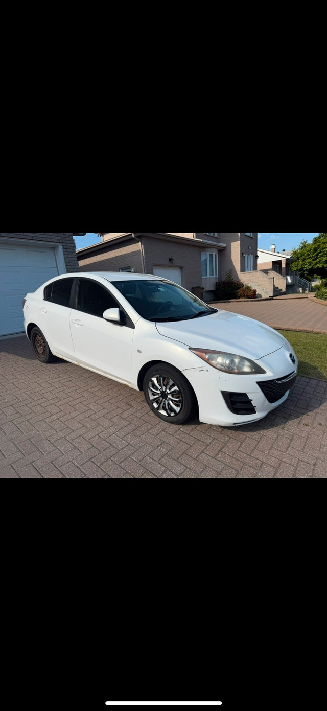 Mazda 3 2010 dans Autos et camions  à Laval/Rive Nord - Image 2