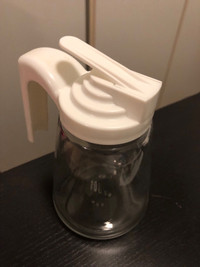 Vintage Gemco glass syrup dispenser $10, Syrup pitcher with lid