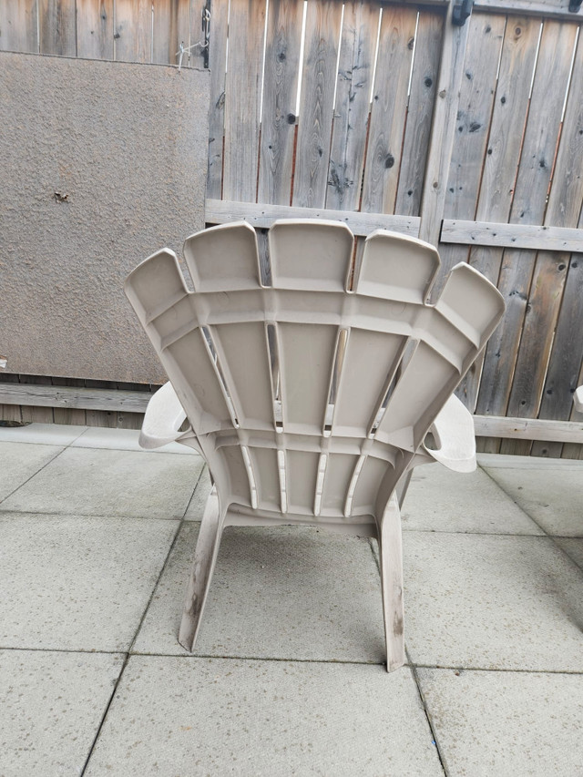 Muskoka Plastic Outdoor Patio King Size Chairs. in Patio & Garden Furniture in City of Toronto - Image 3