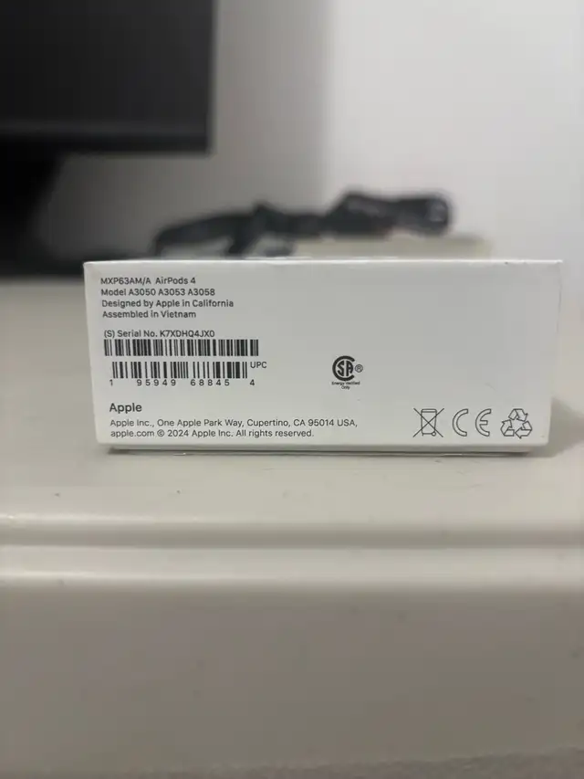 AirPods 4 gen 4 in iPods & MP3s in Calgary - Image 4