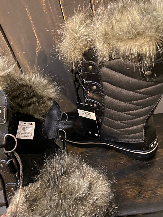 Sorel winter boots brand new with tags  in Women's - Shoes in Kingston - Image 4