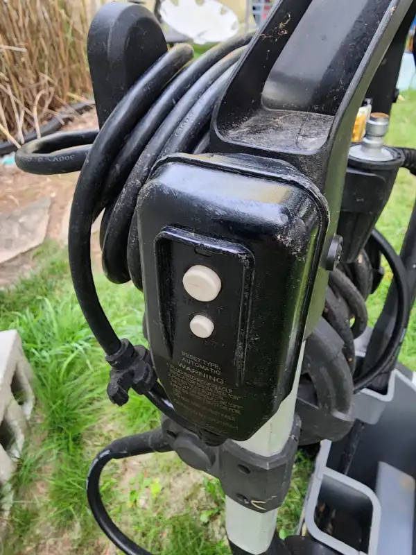 Karcher Electric PRESSURE Power  WASHER K 2000 1.3 GPM 2000 PSI in Outdoor Tools & Storage in Windsor Region - Image 9