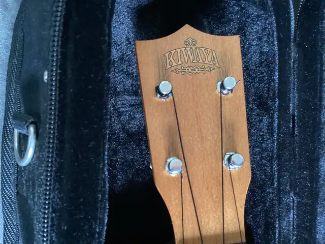 Ukulele Kiwaya KS-1 Soprano in Guitars in Sherbrooke - Image 4