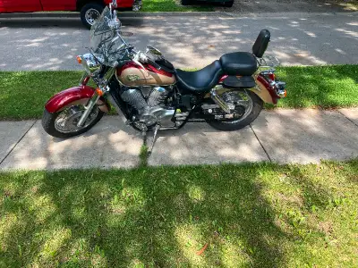 2000 Honda shadow 750cc Good shape still on road Reason for selling just not enough time to use regu...