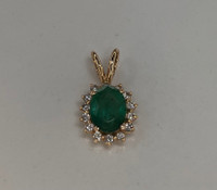 Spectacular 14K Yellow Gold Custom Made Natural Emerald Pendant