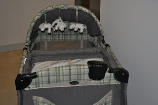 Evenflo portable playpen with change table built in in Playpens, Swings & Saucers in Mississauga / Peel Region - Image 2