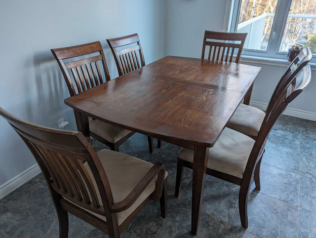 Dining table set 7 pcs in Dining Tables & Sets in Dartmouth - Image 2