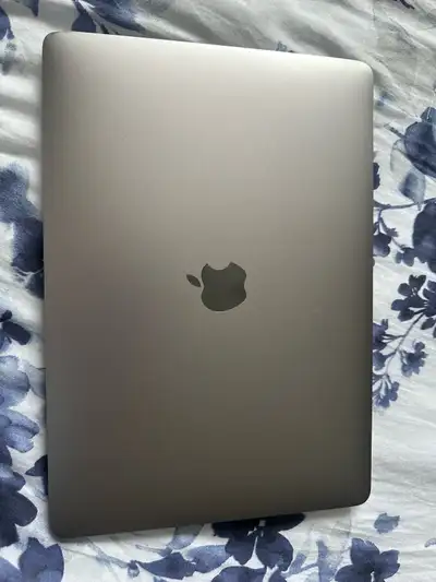 2020 MacBook Pro 13” , Two Thunderbolt 3 ports 1.4 GHz Quad-Core Intel Core i5 8 GB memory 250 GB st...