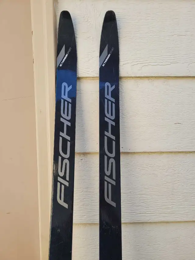 Fischer XC Twin Skin Sport 199cm Nordic ski with IFP bindings in Ski in Calgary - Image 3