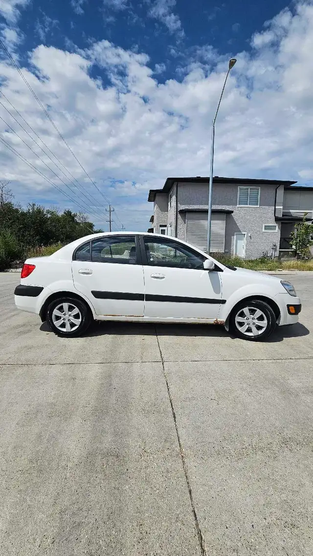 2009 Kia Rio538448220243906564