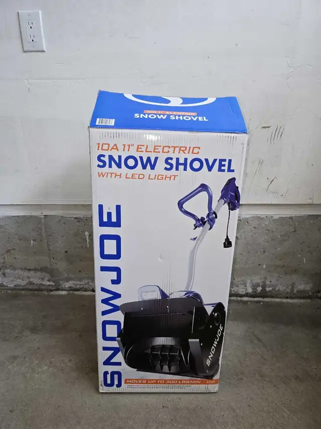 Snow Joe electric snow showel in Snowblowers in Mississauga / Peel Region - Image 2