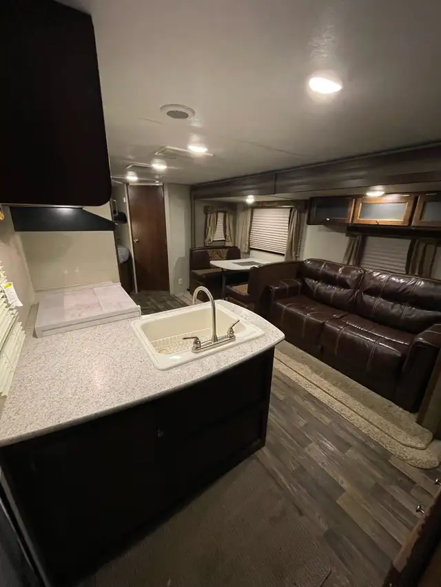 2017 Bullet Ultra Lite by Keystone in Travel Trailers & Campers in Edmonton - Image 8