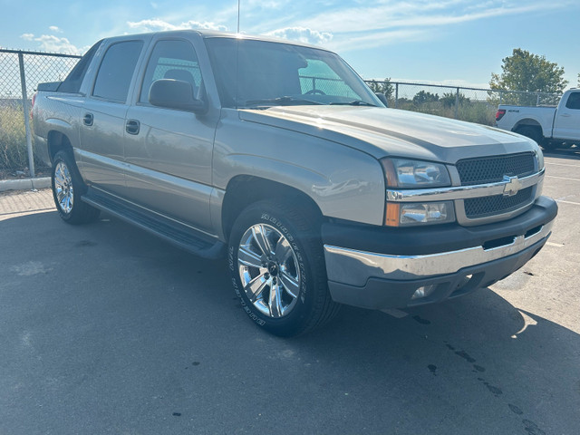 2003 Chevy Avalache 4x4 in Cars & Trucks in Lethbridge - Image 3