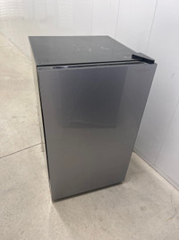 Insignia 4.4 Cu. Ft. Freestanding Bar Fridge (delivery included)