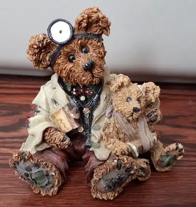 $10.00 each figurine, see pics for details. See my other ad for figurines. ***SOLD** Dr Harrison Gri...