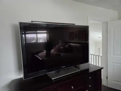 Samsung Series 8 55" TV, View more