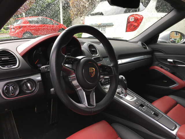 Porsche 718 Boxster S 2017 dans Autos et camions  à Lanaudière - Image 2