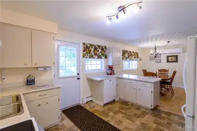 Looking for working women or college student to start the rental from March 1st. This is small size...