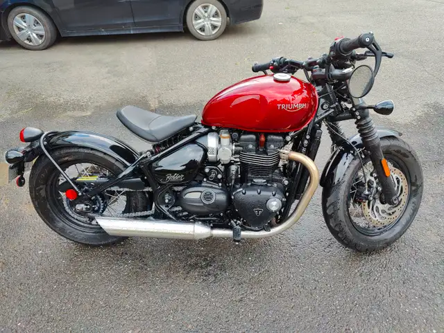 Triumph Bobber 2022 in Street, Cruisers & Choppers in Rimouski / Bas-St-Laurent - Image 3