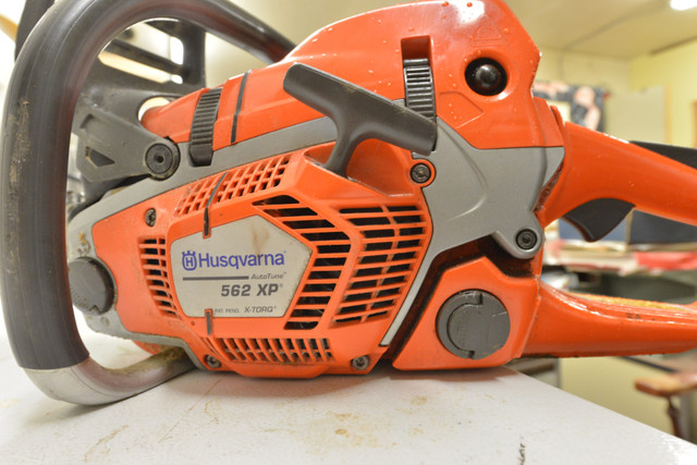 Husqvarna 562 XP Chainsaw in Power Tools in Kitchener / Waterloo - Image 4