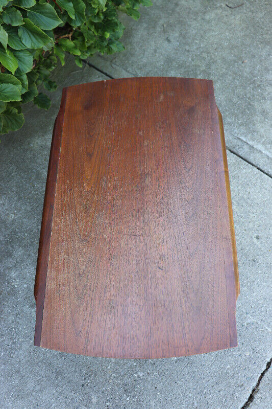 Vintage Mid Century Modern Table With Drawer in Arts & Collectibles in London - Image 3