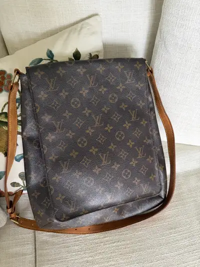 Louis Vuitton Cross body., View more