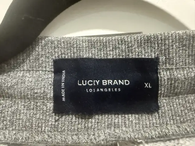 Lucky Brand Sweatpants XL in Women's - Bottoms in City of Toronto - Image 5