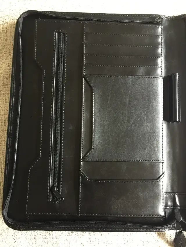 LEATHER LOOK BINDER PORTFOLIO for Business or Home in Other in Kitchener / Waterloo - Image 3