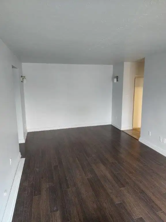 2 Beds 1 Bath - ApartmentWhitby, ON