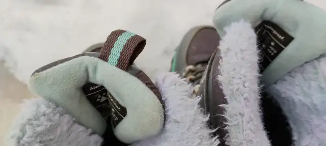 Cougar Kid's Waterproof Winter Boots in Other in Markham / York Region - Image 4
