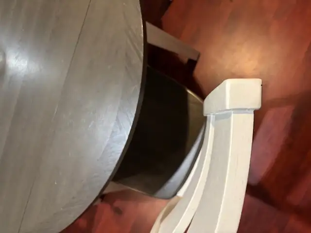 Drop_leaf round wood dinning table with 3 matching chairs in Dining Tables & Sets in Burnaby/New Westminster - Image 2